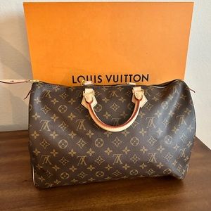 Perfect condition Louis Vuitton Speedy 40